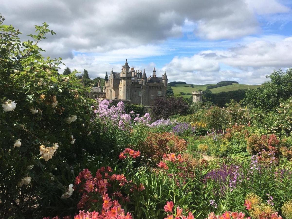 ガラシールズ Tweedbank Bed & Breakfast エクステリア 写真